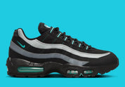 Sneakers Nike Air Max 95 noires avec accents Aurora Green en mesh et matières synthétiques avec amorti Air Max visible