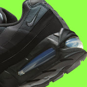 Nike Air Max 95 OG Big Bubble Black Lime Blast Anthracite, sneaker noire et anthracite avec détails vert Lime Blast et unités Max Air visibles.