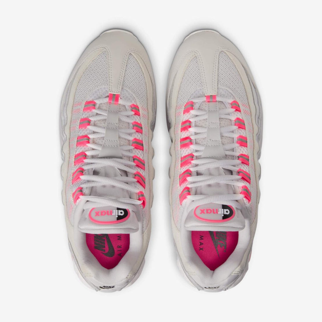 Sneakers Nike Air Max 95 OG Big Bubble Vast Grey Hyper Pink en mesh et suède gris avec accents roses et unités Air visibles surdimensionnées.Vue de haut 
