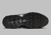 Sneakers Nike Air Max 95 OG Big Bubble en Black Patent avec mesh respirant, cuir premium et amorti Air Max maximal.Vue de la semelle extèrieur 