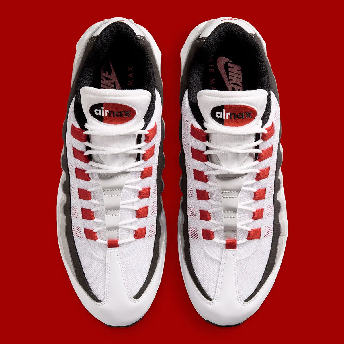 Nike Air Max 95 Comet Red IB7862-100, sneaker blanche et grise avec détails rouge Comet, panneaux ondulés et unité Max Air Big Bubble.