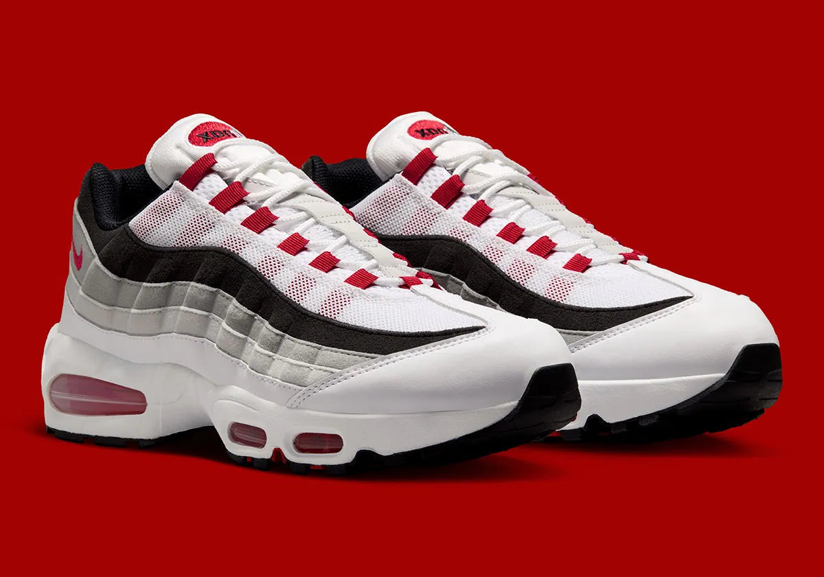 Nike Air Max 95 Comet Red IB7862-100, sneaker blanche et grise avec détails rouge Comet, panneaux ondulés et unité Max Air Big Bubble.