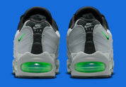 Sneakers Nike Air Max 95 Racing Pack Light Smoke Green Strike en matériaux premium avec unités Air visibles et design ondulé iconique vue de derrière. 
