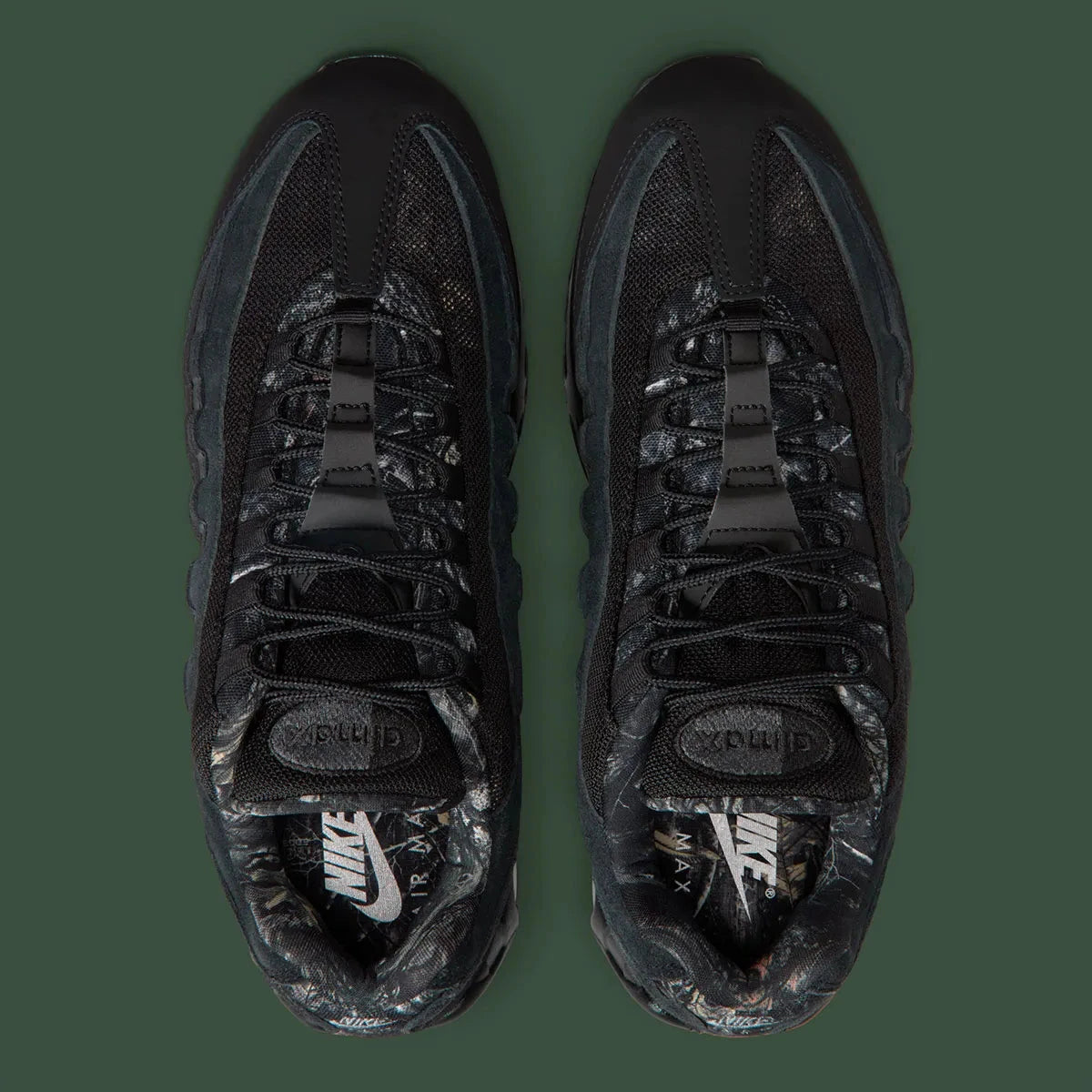 Sneaker technique au design outdoor premium, la Salomon XT-6 Walnut Huckleberry associe amorti performant, stabilité avancée et adhérence Contagrip pour un style fonctionnel ultra contemporain.