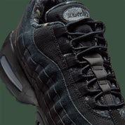 Sneaker technique au design outdoor premium, la Salomon XT-6 Walnut Huckleberry associe amorti performant, stabilité avancée et adhérence Contagrip pour un style fonctionnel ultra contemporain.