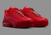 Nike Air Max 95 SE Big Bubble University Red en mesh rouge avec amorti Air visible et détails inspirés de la Total 90. vue de 3/4
