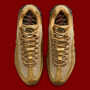 Nike Air Max 95 Big Bubble, sneaker rétro-running aux panneaux ondulés, tige multicouche et imposant amorti Max Air visible au talon et à l’avant-pied.