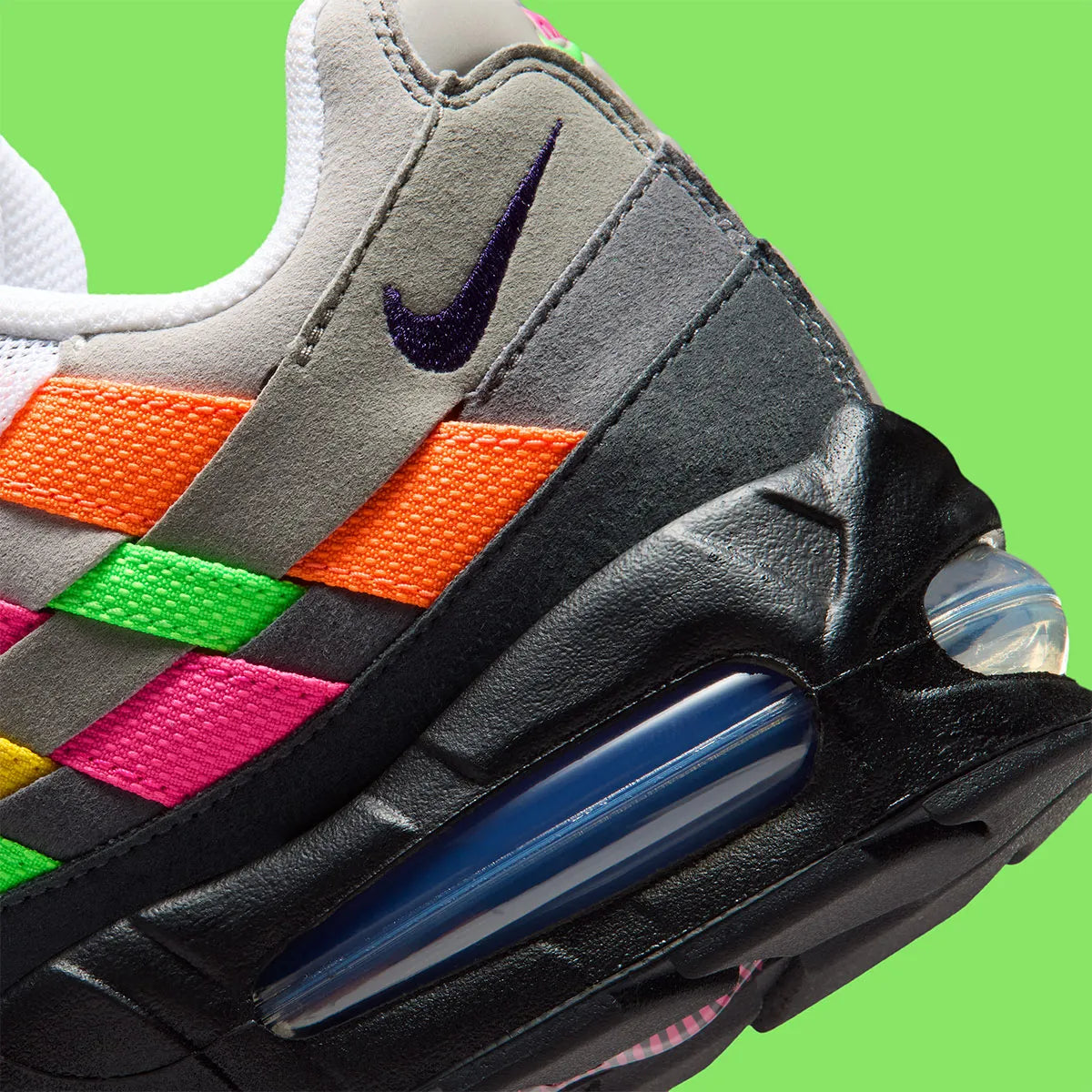 Nike Air Max 95 Big Bubble Woven Multi avec tige en textile tissé multicolore, renforts synthétiques, unités Max Air Big Bubble visibles et silhouette iconique inspirée du running.