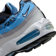 Sneakers Nike Air Max 95 Yardrunners Spellman en mesh et textiles premium avec unités Air visibles et design ondulé iconique.Vue zoomer arrière 