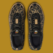 Sneakers Nike Air Max Dn Doernbecher Connor en matériaux techniques premium avec design expressif et semelle Dynamic Air innovante vue du dessus. 