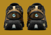 Sneakers Nike Air Max Dn Doernbecher Connor en matériaux techniques premium avec design expressif et semelle Dynamic Air innovante vue de derrière. 