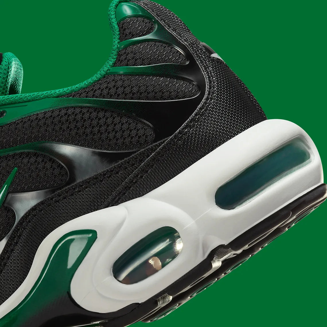 Nike Air Max Plus Black Malachite GlobalSneakers