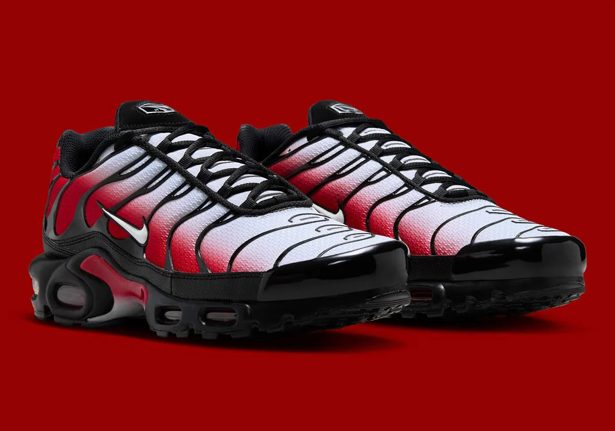 Chaussures Nike Air Max Plus Platinum Red White Black – sneakers lifestyle confortables