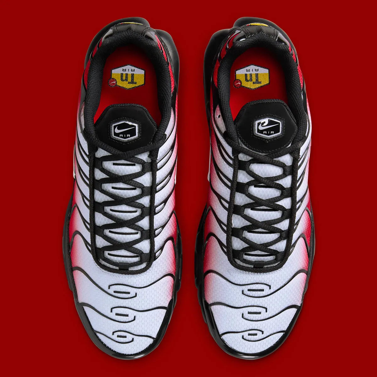 Chaussures Nike Air Max Plus Platinum Red White Black – sneakers lifestyle confortables