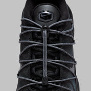 Sneakers Nike Air Max Plus Utility noires avec détails Metallic Platinum en mesh technique et matières renforcées avec amorti Tuned Air visible