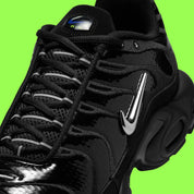 Sneakers Nike Air Max Plus Black Chrome noires avec détails chromés en mesh technique et cage TPU avec amorti Tuned Air visible