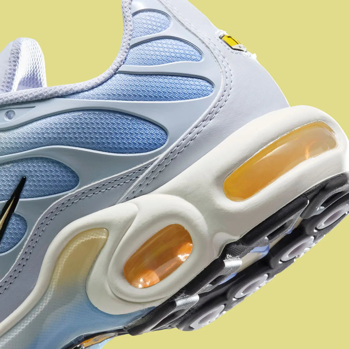 Nike Air Max Plus Daybreak – sneakers TN dégradé violet rose jaune, vue zoomer arrière 