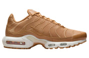 Nike Air Max Plus Flax Sail beige avec tige en mesh, lignes ondulées brodées, semelle Sail et unités Max Air visibles vue de profil intérieur. 