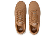 Nike Air Max Plus Flax Sail beige avec tige en mesh, lignes ondulées brodées, semelle Sail et unités Max Air visibles vue du dessus. 