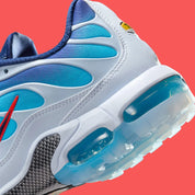 Chaussure de ville air max plus tn golf bleu été, bleu, blanc, swooch avec contour en rouge, chaussure légère, vue de coté