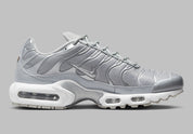 Nike air max plus metallic silver​ vu de côté