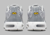 Nike air max plus metallic silver​ vu de derrière