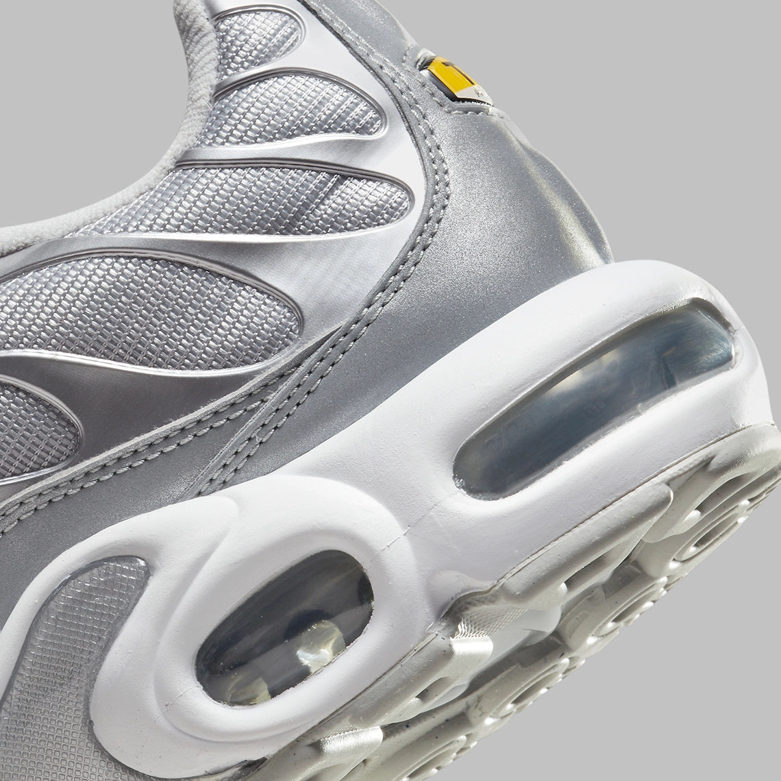 tn metallic silver