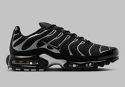 Sneakers Nike Air Max Plus Premium noires avec détails Reflective Silver en mesh technique et cage TPU avec amorti Tuned Air visible
