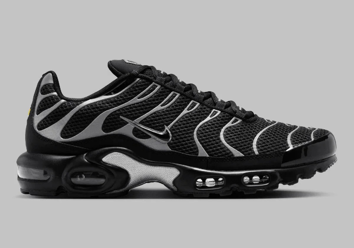 Sneakers Nike Air Max Plus Premium noires avec détails Reflective Silver en mesh technique et cage TPU avec amorti Tuned Air visible