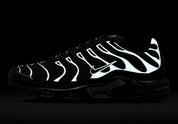 Sneakers Nike Air Max Plus Premium noires avec détails Reflective Silver en mesh technique et cage TPU avec amorti Tuned Air visible