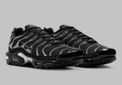 Sneakers Nike Air Max Plus Premium noires avec détails Reflective Silver en mesh technique et cage TPU avec amorti Tuned Air visible