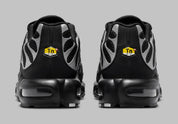 Sneakers Nike Air Max Plus Premium noires avec détails Reflective Silver en mesh technique et cage TPU avec amorti Tuned Air visible
