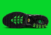 Sneakers Nike Air Max Plus Shattered Glass noires avec motifs effet verre brisé en mesh technique et amorti Tuned Air visible