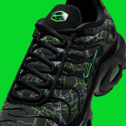 Sneakers Nike Air Max Plus Shattered Glass noires avec motifs effet verre brisé en mesh technique et amorti Tuned Air visible