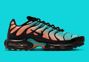nike air max plus coloré été, nike, tn, chaussure confortable, semelle avec bulle d'air, vu de coté intérieur 