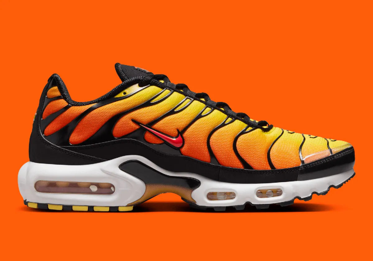 Nike Air Max Plus Sunset avec dégradé jaune orange rouge et unités Tuned Air visibles.Vue de l'interieur