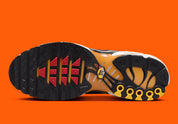 Nike Air Max Plus Sunset avec dégradé jaune orange rouge et unités Tuned Air visibles. Vue du dessous 