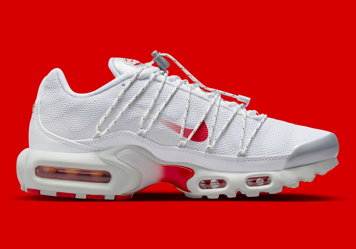 BASKETS NIKE AIR MAX PLUS UTILITY BLANCHES