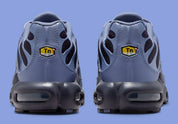 chaussure air max plus nike, tn, nike bleu marine, degradé de couleur, chaussure confortable, vue de derrière du talon, logo tn apparant