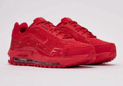 Sneakers Nike Air Max TL 2.5 Valentine's Day University Red 2026 en rouge intense, avec mesh respirant, renforts synthétiques premium et amorti Air Max intégral visible.Vue de profil