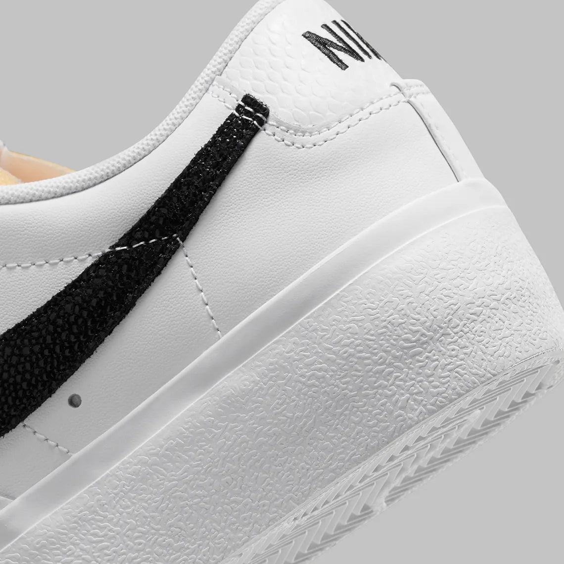 Nike Blazer Low Platform White Black Stingray