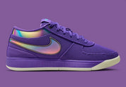 Nike Book 1 Aurora à silhouette basse, avec tige textile multicouche aux nuances claires et fraîches, empiècements structurés, amorti Zoom Air et semelle extérieure adhérente.