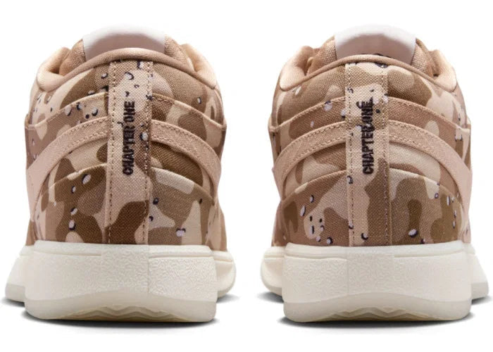 Nike Book 1 EP Desert Camo avec tige en textile respirant aux tons naturels, empiècements structurés, amorti Air Zoom et semelle extérieure EP renforcée vue de derrière. 
