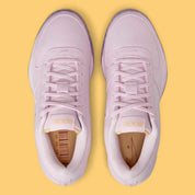 Nike Book 1 Sunrise à silhouette basse, avec tige textile multicouche aux tons lumineux et chaleureux, empiècements structurés, amorti Zoom Air et semelle extérieure adhérente.