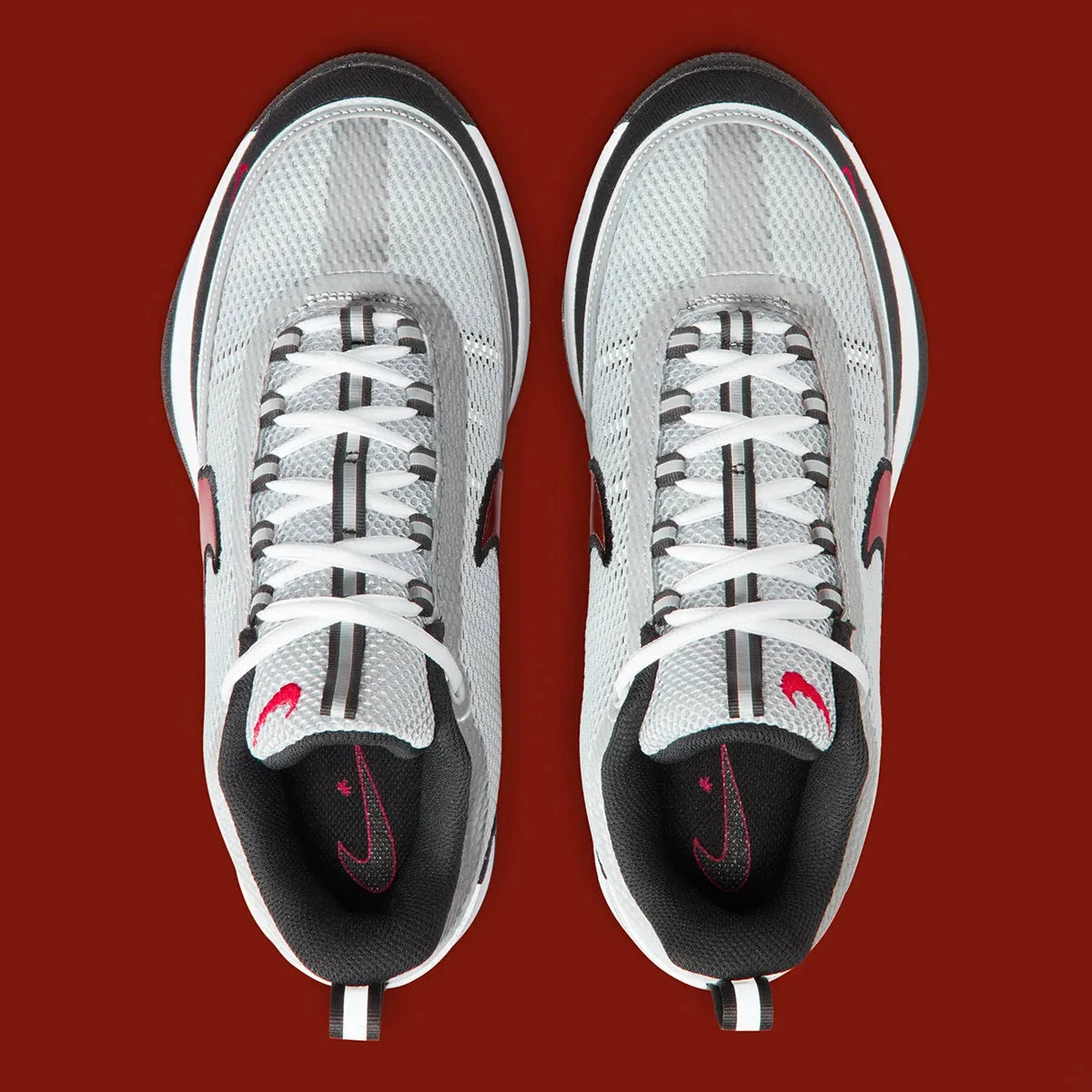 Sneakers Nike Book 2 SP Spiridon en mesh respirant avec renforts synthétiques, coloris Sport Red, amorti performant et design hybride running basketball.