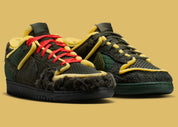 Sneakers Nike Dunk Low Cactus Plant Flea Market en Swamp, Sponge et Sequoia en cuir premium avec détails graphiques distinctifs.