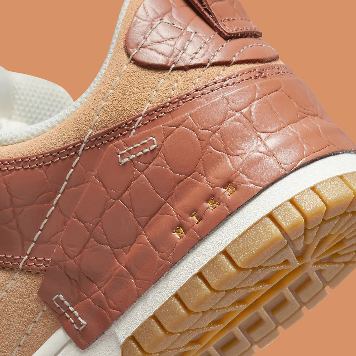 Nike Dunk Low Disrupt 2 SE Mineral Clay