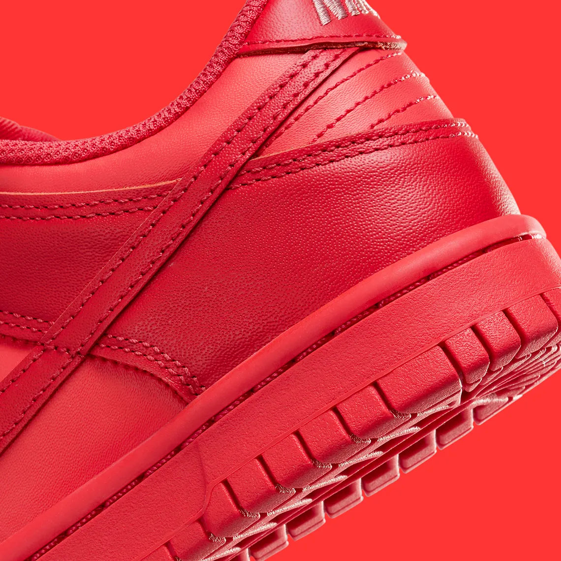 Nike Dunk Low Track Red