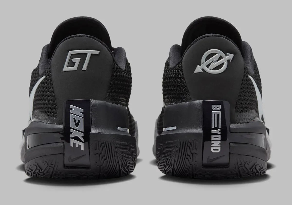 Sneaker de basketball Nike Air Zoom GT Cut Black Chrome en mesh technique avec unité Zoom Air Strobel et amorti React.