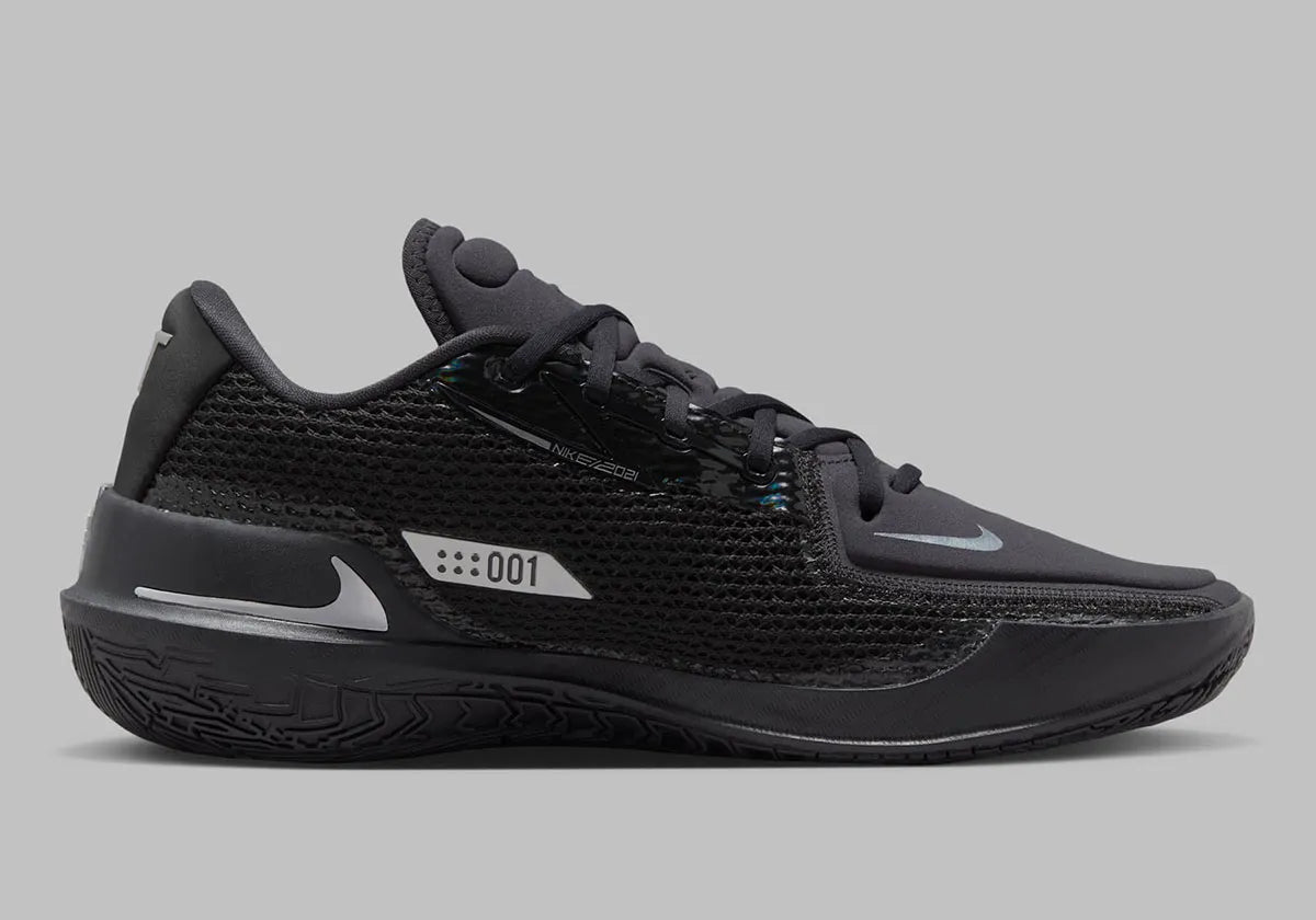 Sneaker de basketball Nike Air Zoom GT Cut Black Chrome en mesh technique avec unité Zoom Air Strobel et amorti React.